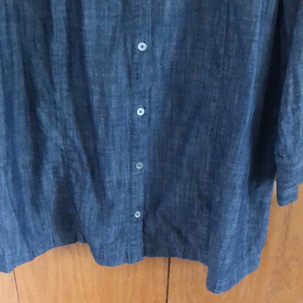 Chico's Denim Blue Shirt size L/XL - Picture 4 of 9